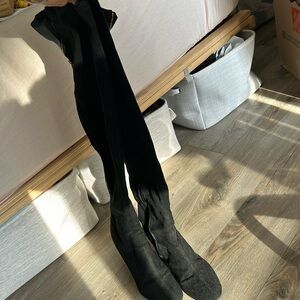 Guess knee long boots 6.5